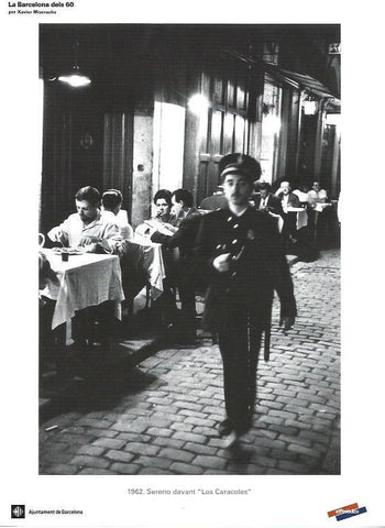 LAMINA 33367: Sereno delante del restaurante Los Caracoles