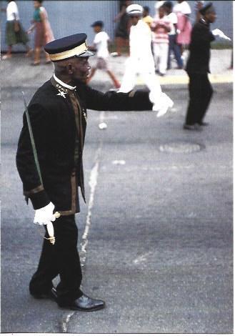 POSTAL A1377: The lead marcher de la George Williams Brass Band. 1960