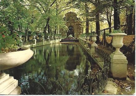 POSTAL L05946: Fuente de Medicis en Paris