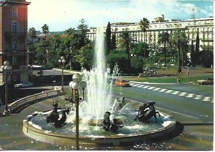 POSTAL L05923: Place Massena en Niza