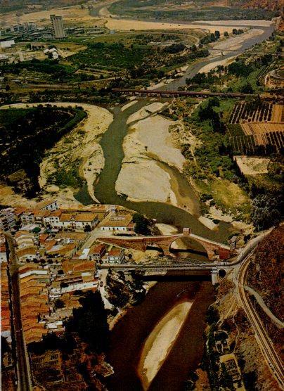 LAMINA V26123: Vista aeria de Martorell i el vall del Llobregat