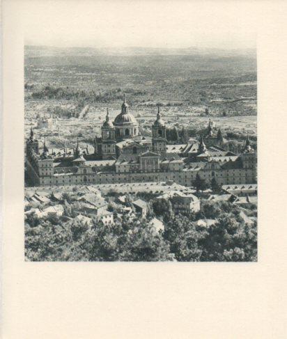 LAMINA V26270: Vista aerea del Monasterio del Escorial