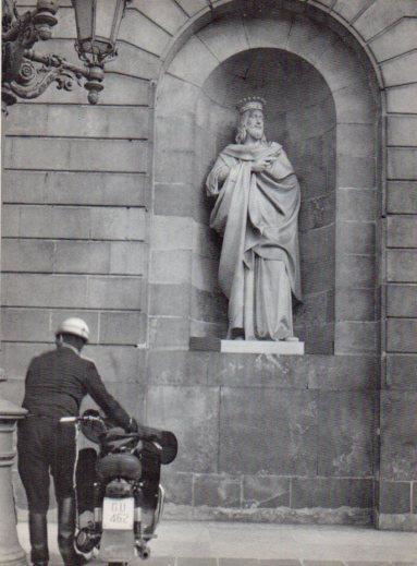 LAMINA V28034: Estatua a Jaime I El Conquistador por Josep Bover