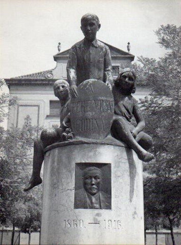 LAMINA V28075: Monumento a Pere Vila i Codina en Barcelona