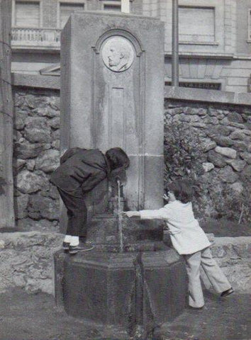 LAMINA V28074: Monumento a Domenec J. Sanllehy en Barcelona