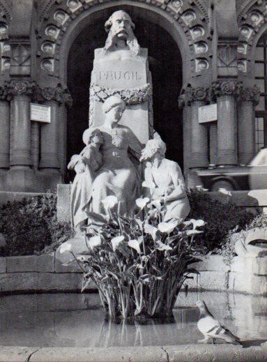 LAMINA V28047: Monumento a Pau Gil i Serra por Josep Caran, Barcelona
