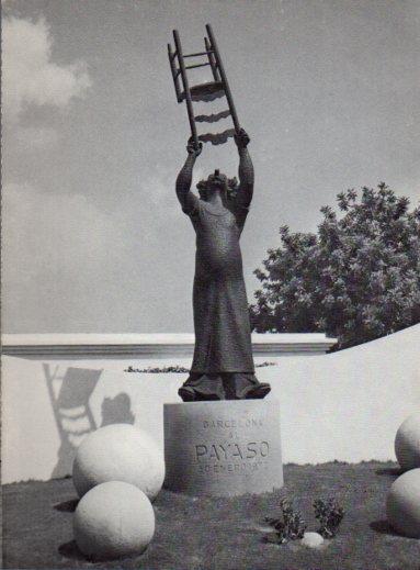 LAMINA V28082: Monumento al Payaso en Barcelona