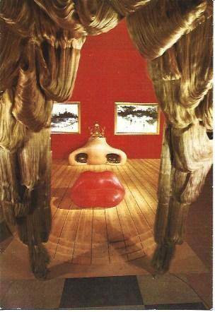 POSTAL A2151: La cara de Mae West, por Dali