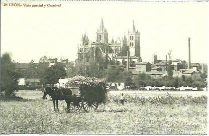 POSTAL A2280: Vista y catedral de Leon