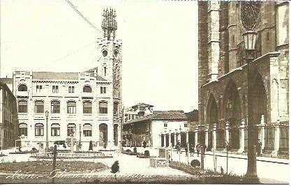POSTAL A2289: Plaza de la Catedral. Leon