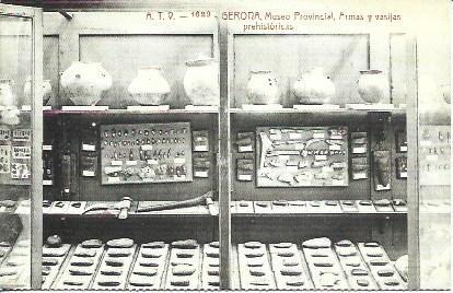 POSTAL A1819: Piezas prehistoricas en el Museo de Girona