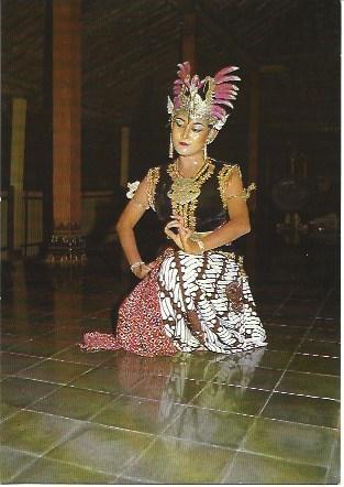 POSTAL A2070: Golek Dance de Indonesia