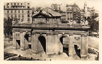 POSTAL PV01141: Puerta de Alcala, Madrid