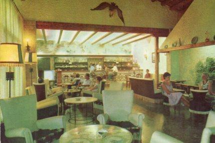 POSTAL PV01120: Interior Hostal de la Maresma en Calella de la Costa