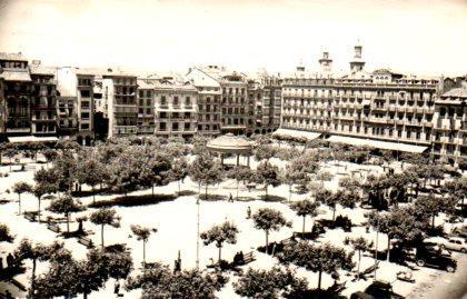 POSTAL PV01190: Plaza del Castillo en Pamplona