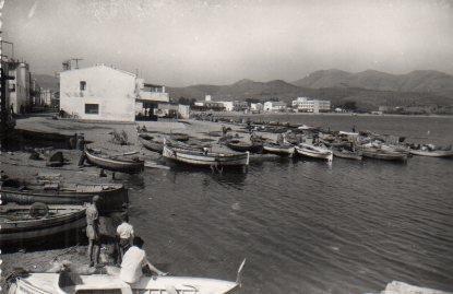 POSTAL PV01090: Port de Llansa barcas en la playa
