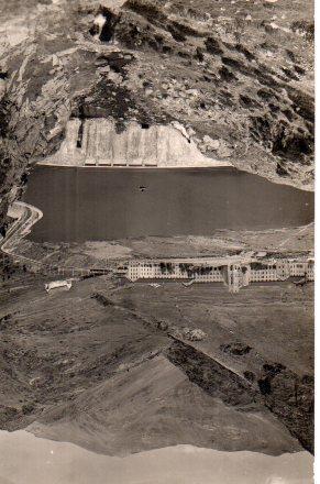POSTAL PV00977: Vista Santuario de Nuria y lago