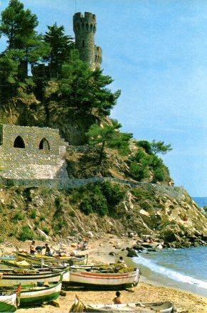 POSTAL PV00975: Vista del castillo de Lloret de Mar desde la playa