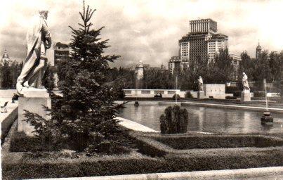 POSTAL PV01040: Jardines del Palacio Real de Madrid