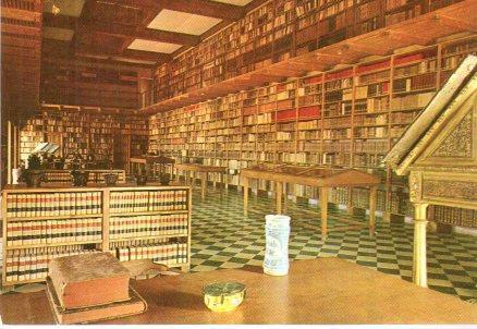 POSTAL PV00548: Biblioteca del Castillo de Perelada