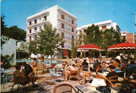 POSTAL PV00826: Hotel Garbi piscina en Lloret de Mar