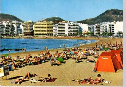 POSTAL PV00729: Bañistas en la playa de Las Canteras en Las Palmas