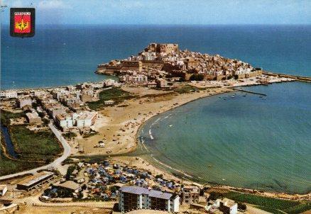 POSTAL PV00728: Playa y pueblo de Peñiscola