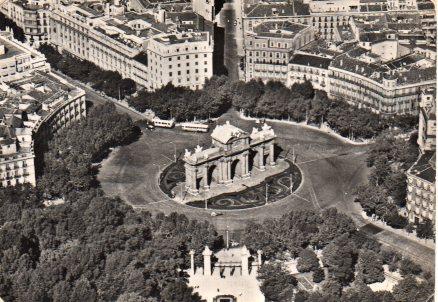 POSTAL PV00759: Puerta de Alcala vista aerea, Madrid