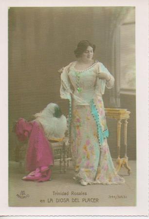 Postal E07085:  Las Mas Bellas Tarjetas Postales Siglo XIX y XX. Trinidad Rosales en La Diosa del Placer (1)