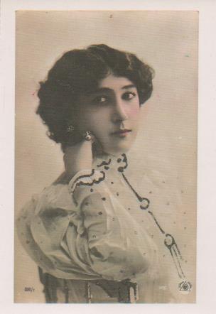 Postal E07040:  Las Mas Bellas Tarjetas Postales Siglo XIX y XX. Artistas. Bella Otero (4)