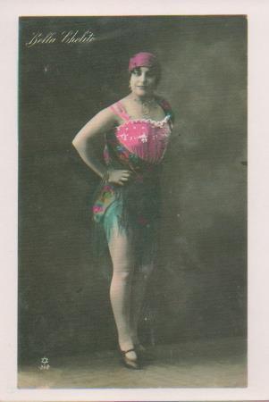 Postal E07026.  Las Mas Bellas Tarjetas Postales Siglo XIX y XX. Artistas. Bella Chelito (2) 
