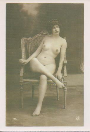 Postal E07077:  Las Mas Bellas Tarjetas Postales Siglo XIX y XX. Desnudos Elegantes (9)
