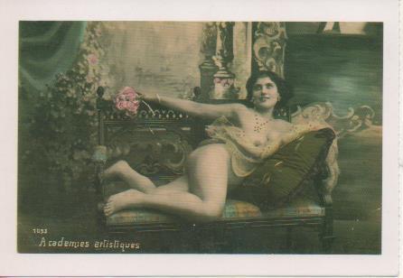 Postal E07069:  Las Mas Bellas Tarjetas Postales siglo XIX y XX. Desnudos Elegantes (1)
