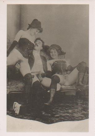 Postal E07154:  Las Mas Bellas Tarjetas Eróticas Siglo XIX y XX (38)