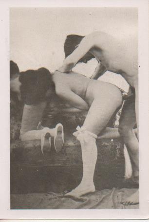 Postal E07186:  Las Mas Bellas Tarjetas Eróticas Siglo XIX y XX (70)