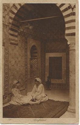 POSTAL A2740: Chicas en patio arabe