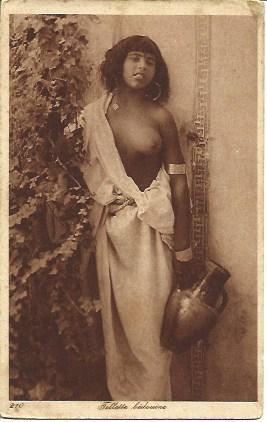 POSTAL A2772: Chica beduina con cantaro
