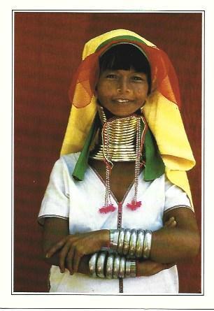 POSTAL A2507: Mujer jirafa de Loikaw en Birmania