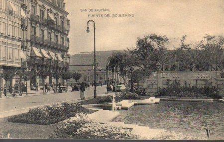 POSTAL PV03108: Fuente del Boulevard en San Sebastian