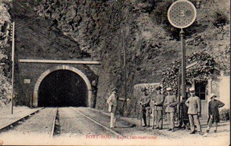 POSTAL PV03133: Tunel Internacional en Port Bou