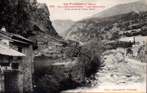 POSTAL PV02652: Vallee d'Andorre, Les Escaldes. Les Pyrenees 3 serie. Phot Labouche Fr