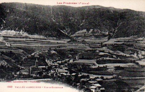 POSTAL PV02632: Vallee d'Andorre, Vur d'Ensemble. Les Pyrenees 3 serie. Phot Labouche Fr