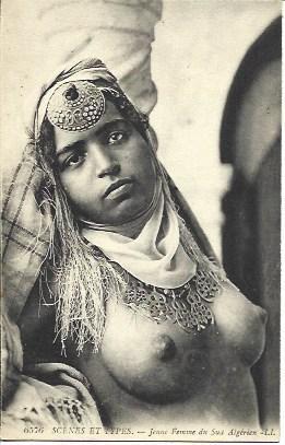 POSTAL A3081: Chica de Argelia