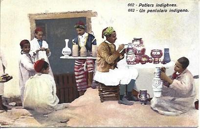POSTAL A2811: Artesanos de Marruecos