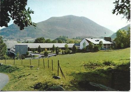 POSTAL A2946: Ciudad Saint Pierre en el valle de Lourdes