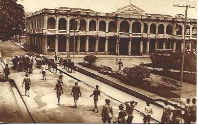 POSTAL A2992: Palacio del Gobierno en Guinea