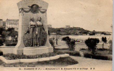 POSTAL PV03735: Biarritz, Monument a Edouard VII et la Plage