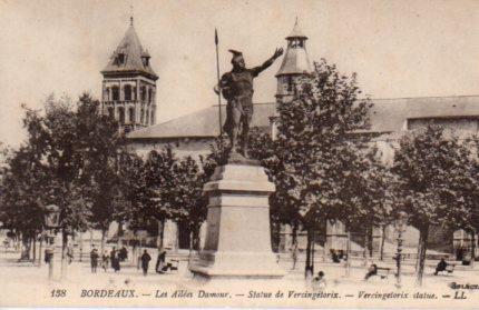 POSTAL PV03504: Statue de Vercingetorix, Bordeaux