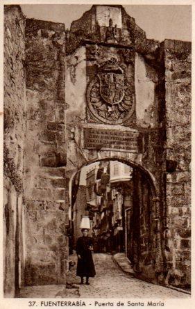 POSTAL PV03452: Puerta de Santa Maria en Fuenterrabia