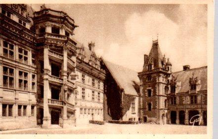POSTAL PV03562: Le Chateau ailes interieures, Blois